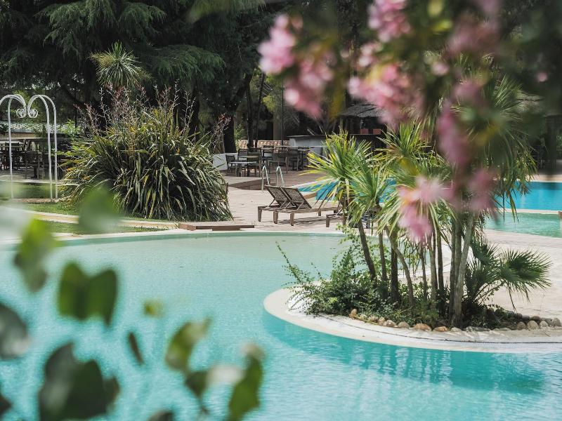Setclub Hotel Spa image