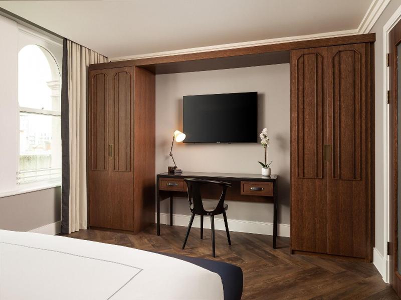 The Parkgate Hotel image