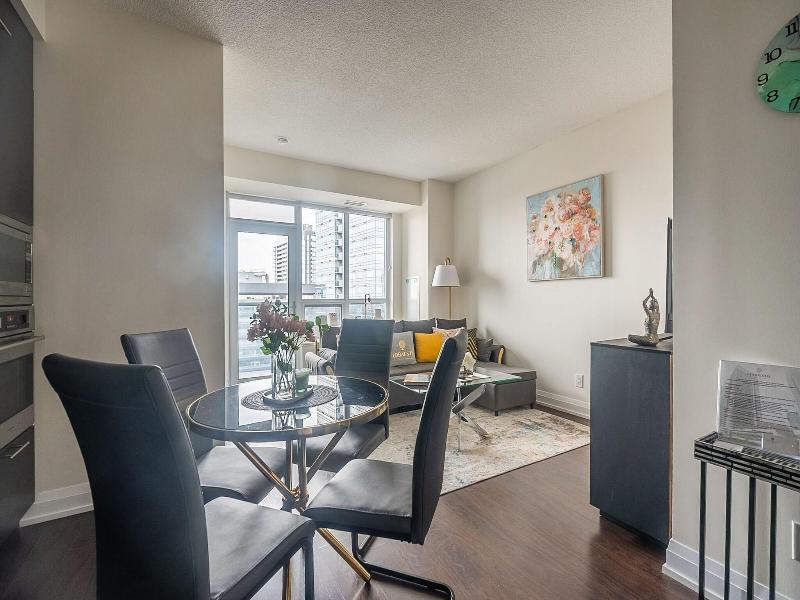 Modern Apartments In North York