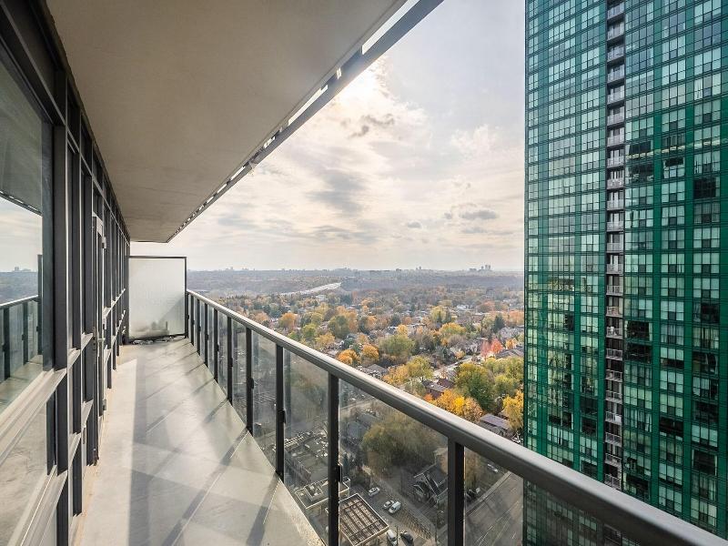 Modern Apartments In North York
