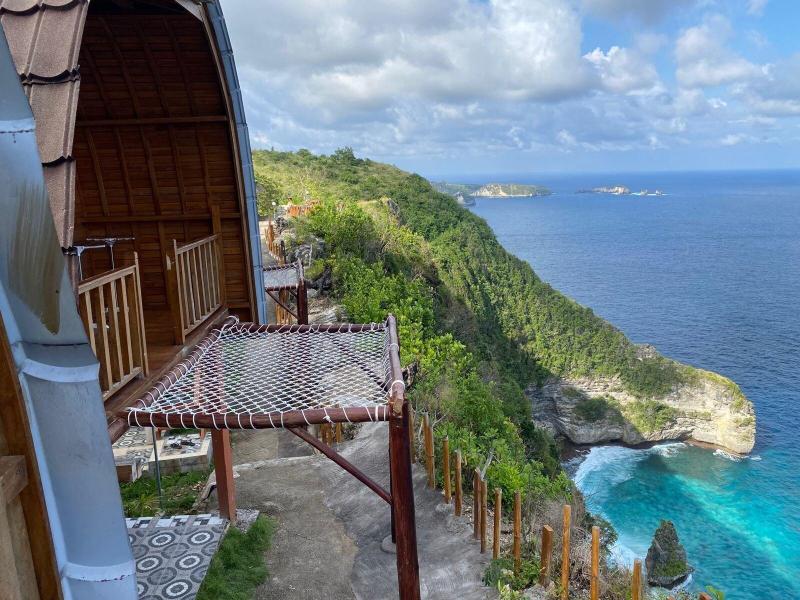 Suwehan Beach Cliff House 4