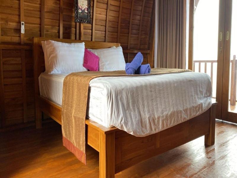 Suwehan Beach Cliff House 5