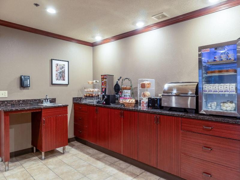 Norland Inn And Suites Roseau