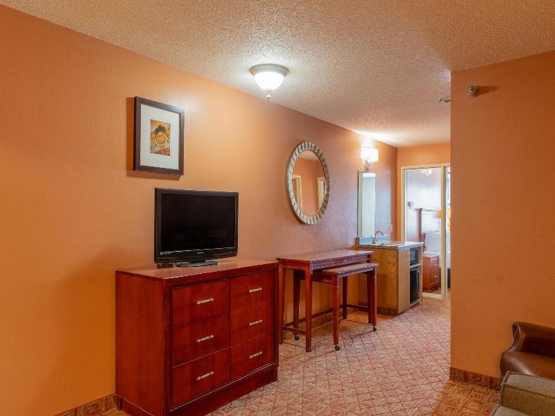 Norland Inn And Suites Roseau — exterior view