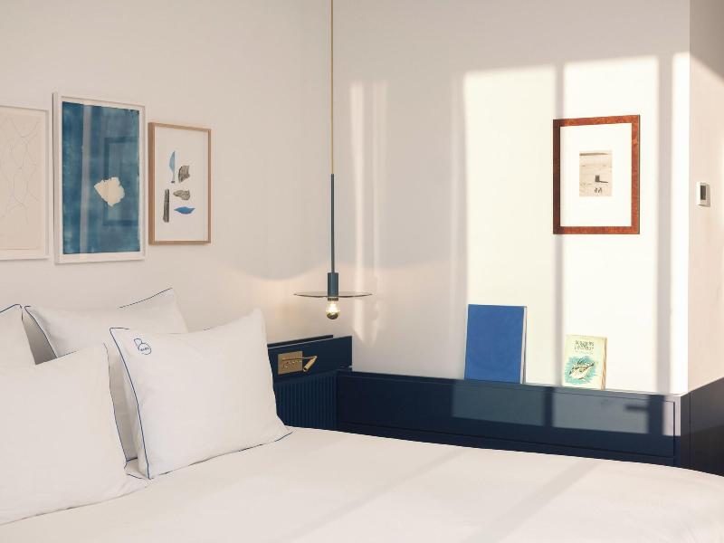 Bleu Hotel Spa image