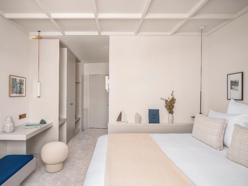 Bleu Hotel Spa image