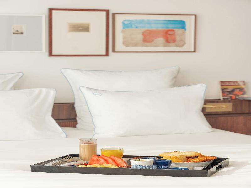 Bleu Hotel Spa image