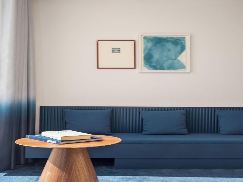 Bleu Hotel Spa image