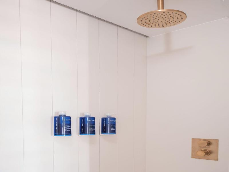 Bleu Hotel Spa image