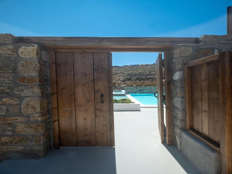 Amaris Mykonian Residence