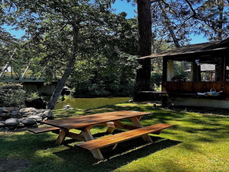 The Lindsay Lodge Restaurant