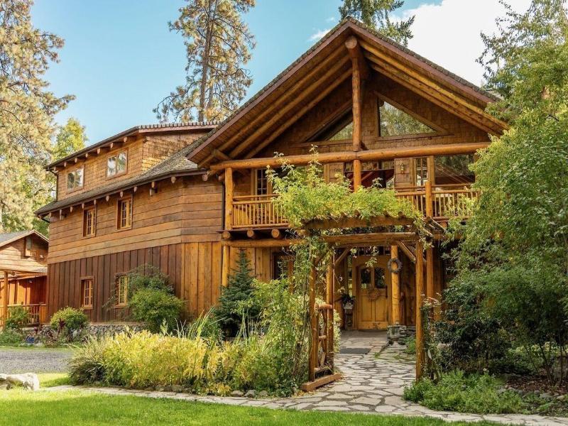 The Lindsay Lodge Restaurant