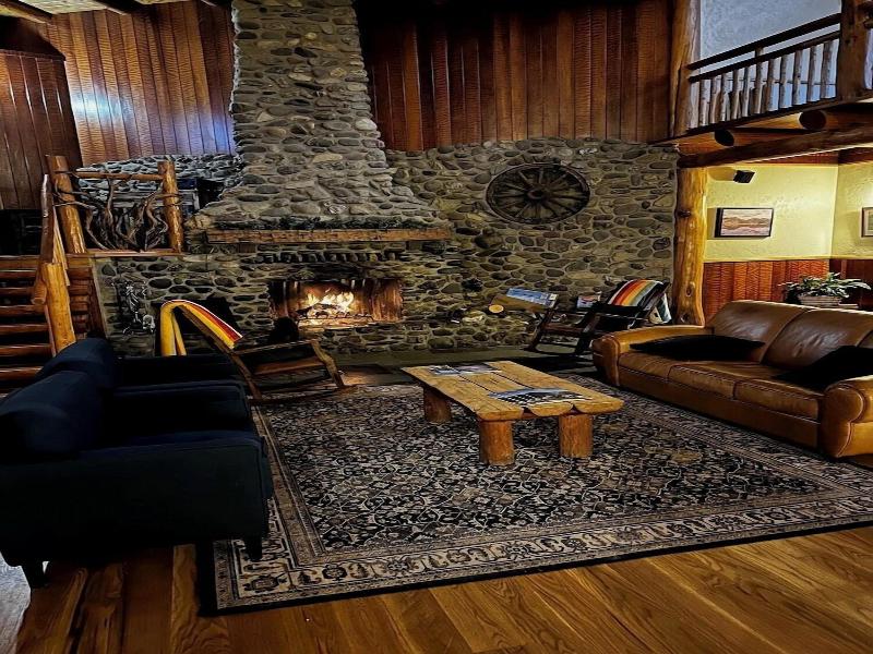 The Lindsay Lodge Restaurant