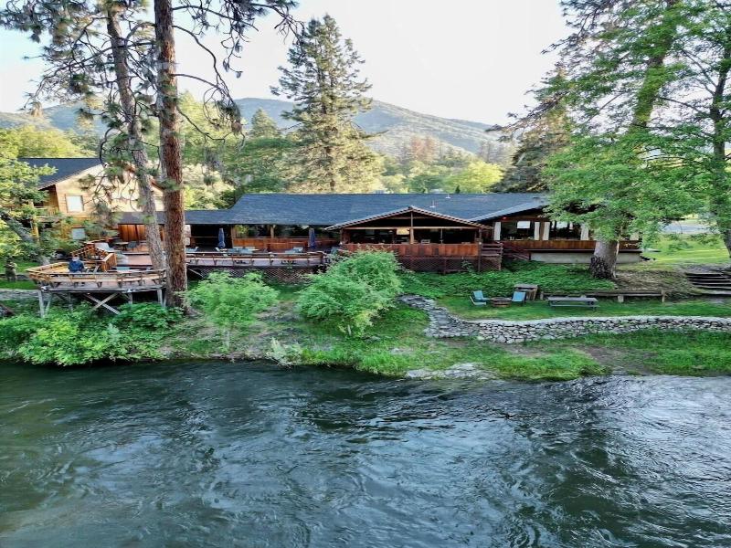 The Lindsay Lodge Restaurant