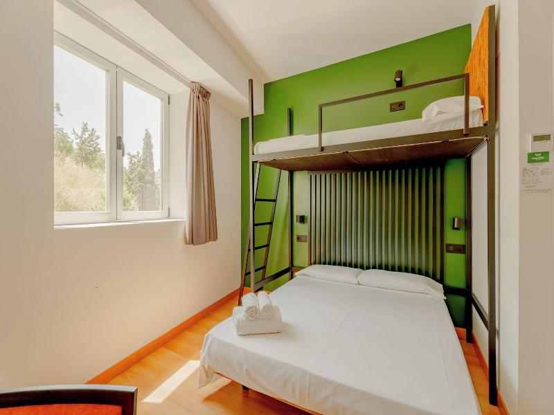Wonder Hostel image