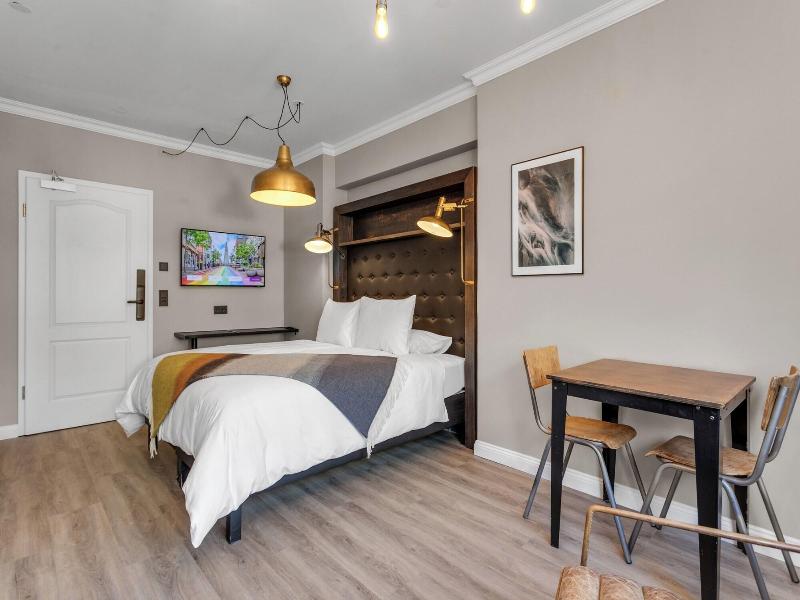 Oddsson Downtown Hotel image