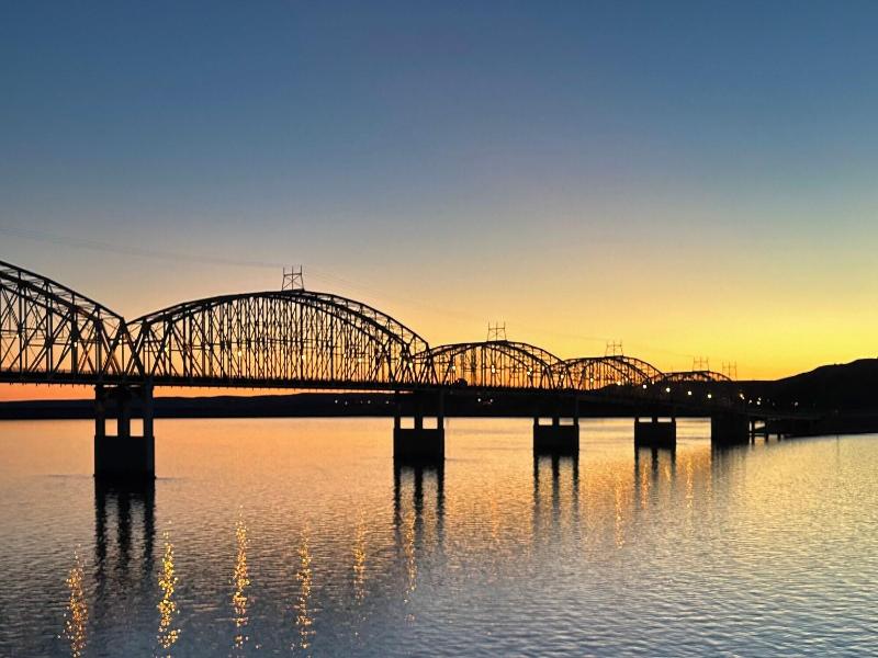 A Bridge View Inn
