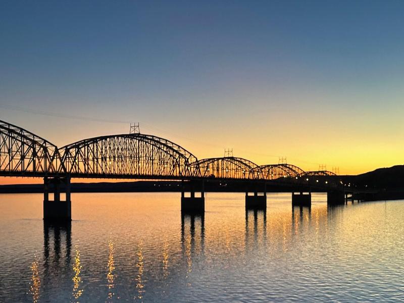 A Bridge View Inn