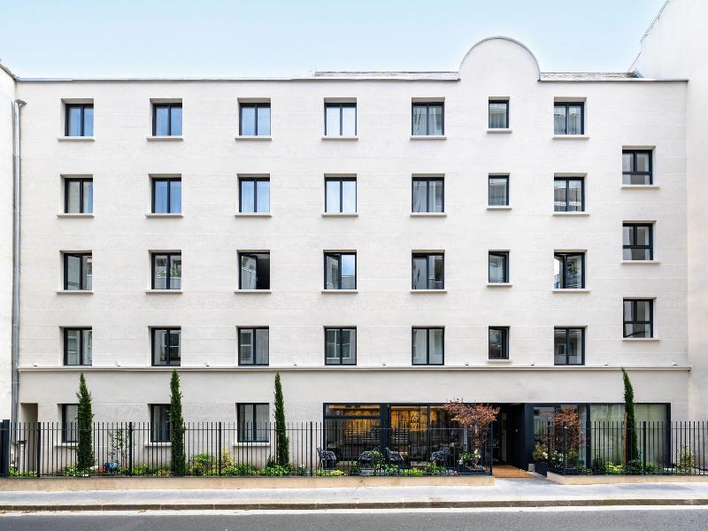 Green Park Hotel Paris image