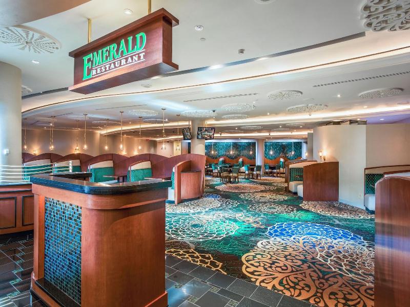 The Tower At Turning Stone Resort Casino
