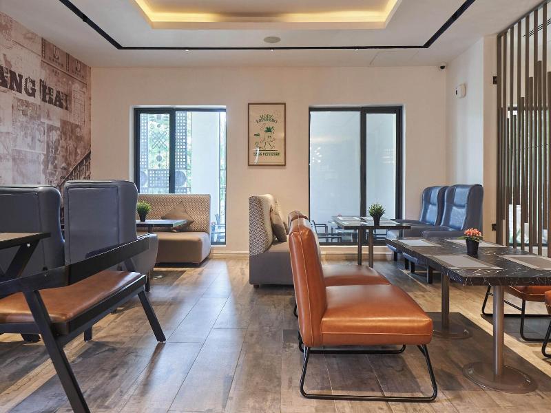 Brickspoint Boutique Aparthotel Asokoro image