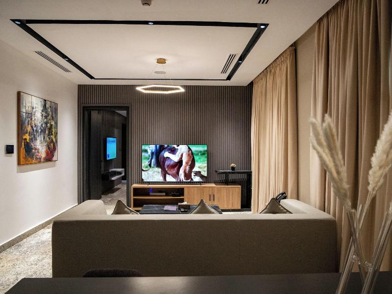 Brickspoint Boutique Aparthotel Asokoro image