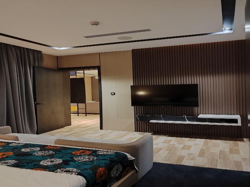 Brickspoint Boutique Aparthotel Asokoro image