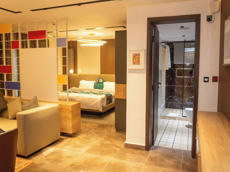 Brickspoint Boutique Aparthotel Asokoro image