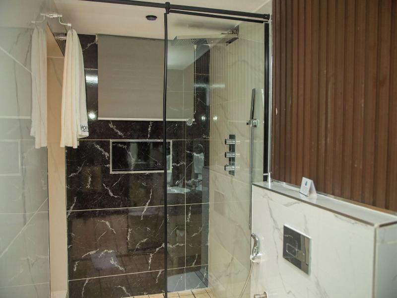 Brickspoint Boutique Aparthotel Asokoro image