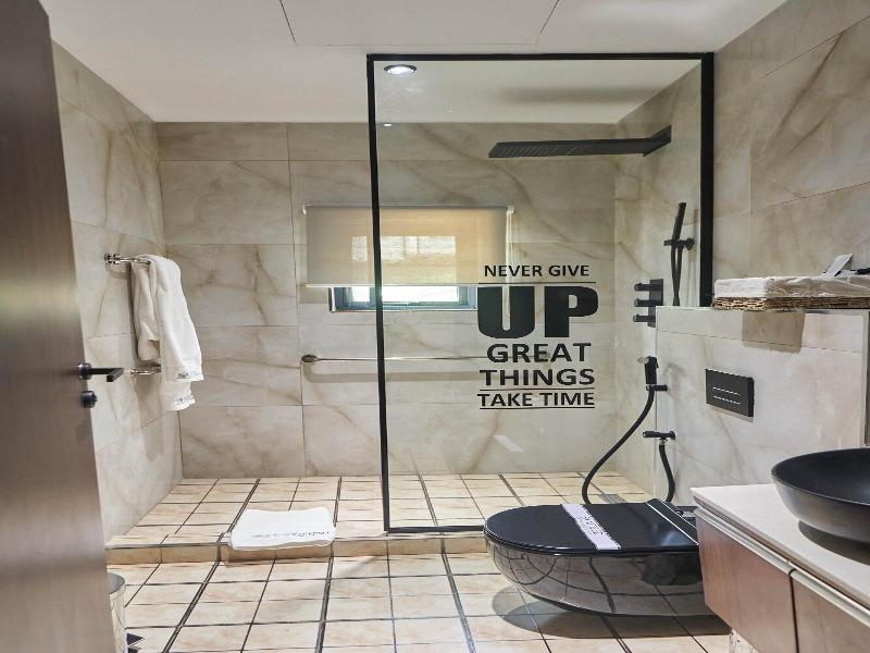 Brickspoint Boutique Aparthotel Asokoro image