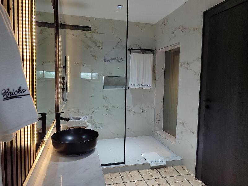 Brickspoint Boutique Aparthotel Asokoro image