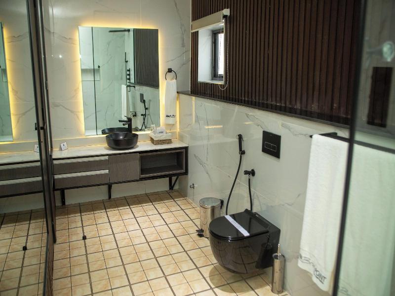 Brickspoint Boutique Aparthotel Asokoro image