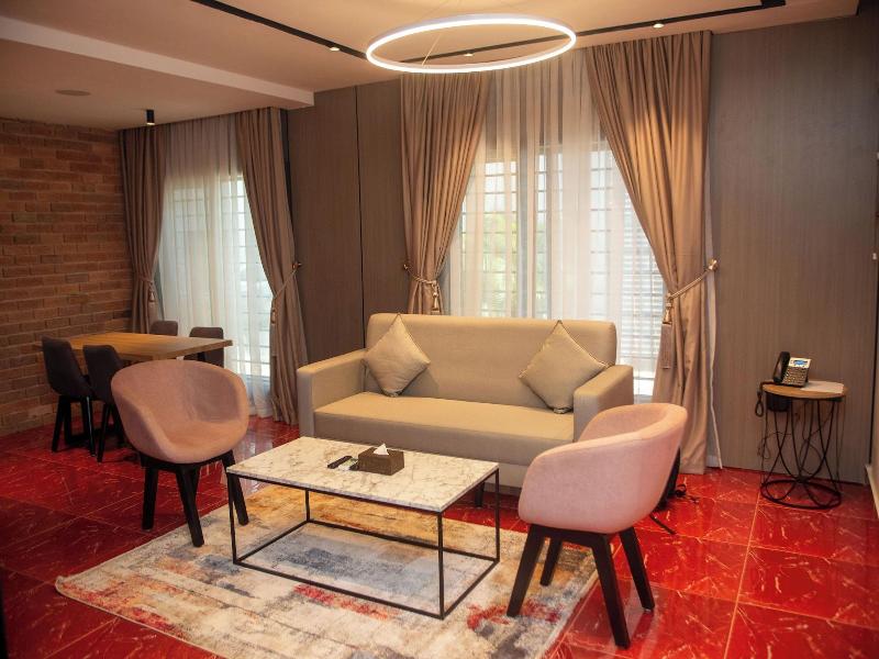 Brickspoint Boutique Aparthotel Asokoro image