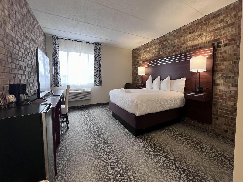 The Hudson Inn 3