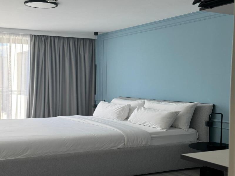 Collect Residence image