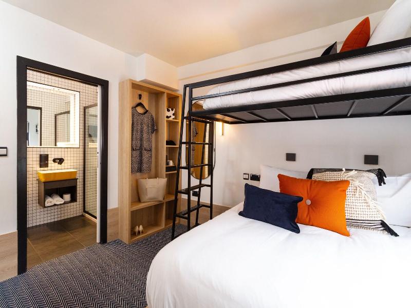 The Snug Townhouse image