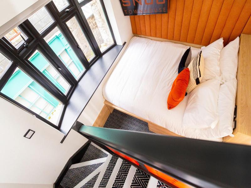 The Snug Townhouse image