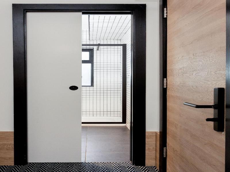 The Snug Townhouse image