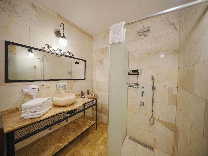 Kayra Cave Suites image