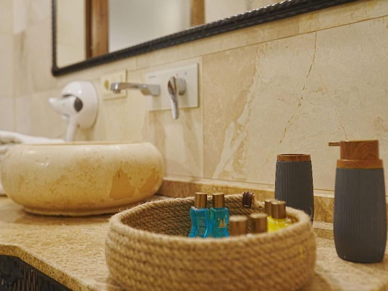 Kayra Cave Suites image