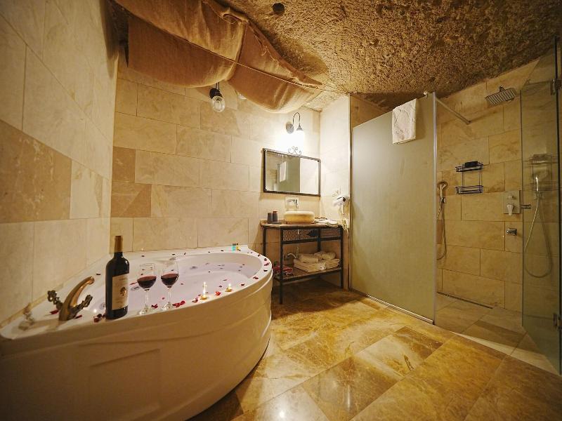 Kayra Cave Suites image