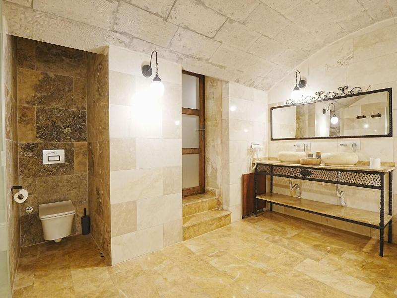 Kayra Cave Suites image