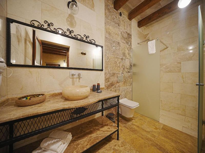 Kayra Cave Suites image