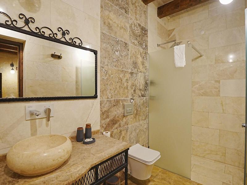 Kayra Cave Suites image