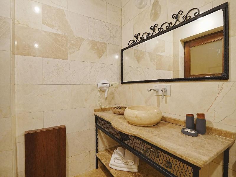 Kayra Cave Suites image