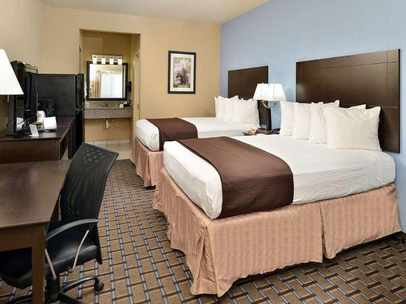Western Inn Suites 4