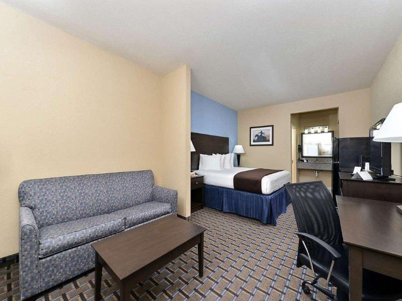 Western Inn Suites 5