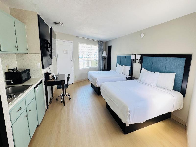 Bel Air Motel image