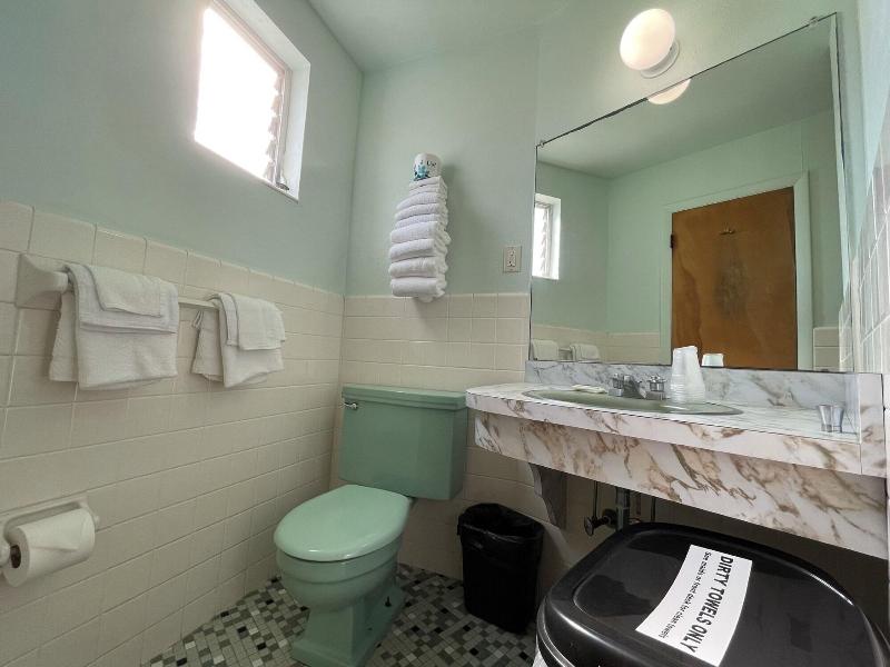 Bel Air Motel image