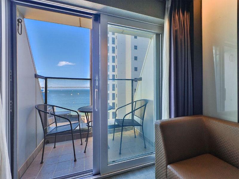 Moon Bay Hotel image
